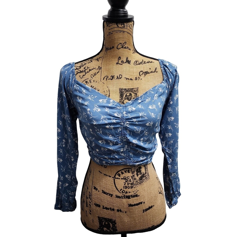 Style Rack Floral Crop Top Smocked Long Sleeve Sweetheart Blue Small